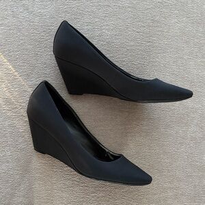 Donald J. Pliner Black Wedge Pumps